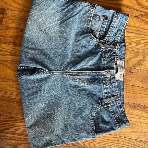 Signature by Levi Strauss Mid Rise Straight Jeans – Women’s Misses Size 6 - Picture 5 of 9